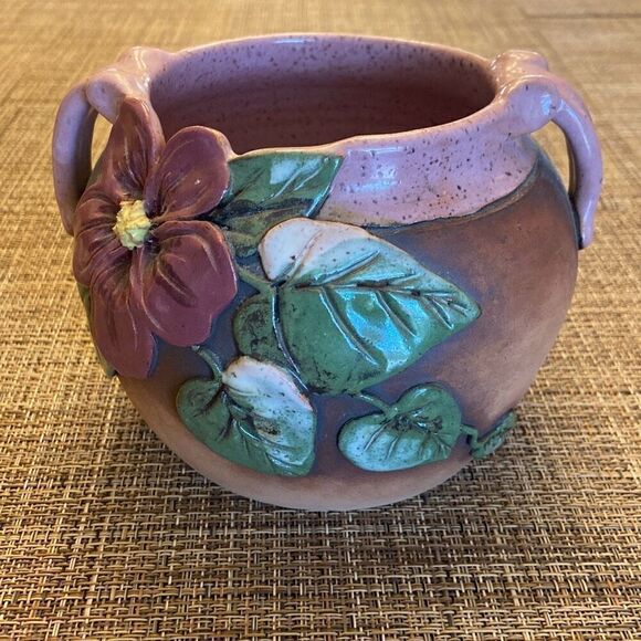 Vintage Signed Old Patagonia 1989 Crock Vase Pottery w/ Applied Flowers Leaves - Picture 3 of 12